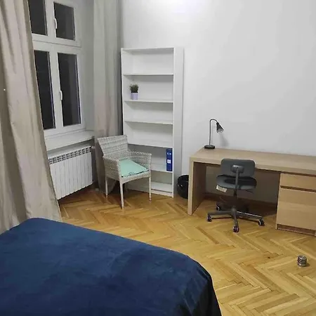 Apartment Centrally Located Apartment With 4 Bedrooms Garbarska *