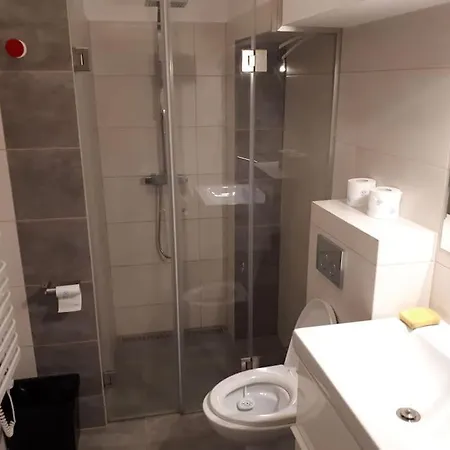 Centrally Located Apartment With 4 Bedrooms Garbarska *