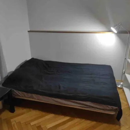 Centrally Located Apartment With 4 Bedrooms Garbarska Krakow