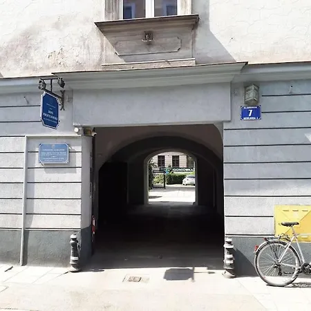 Apartment Centrally Located Apartment With 4 Bedrooms Garbarska Krakow