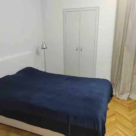 Centrally Located With 4 Bedrooms Garbarska Apartman Krakkó